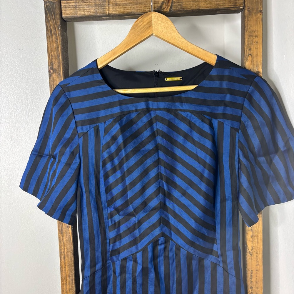 Rebecca Minkoff Blue and Black Striped Mini Dress Size 6 - Picture 2 of 7